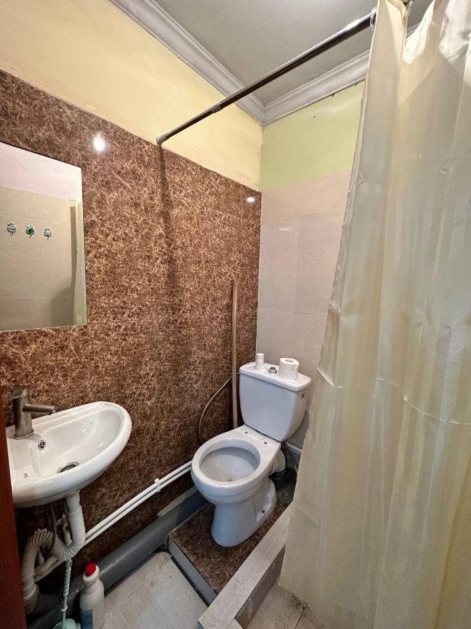 Appartamento Vahe'S Family Guests House Erevan Esterno foto