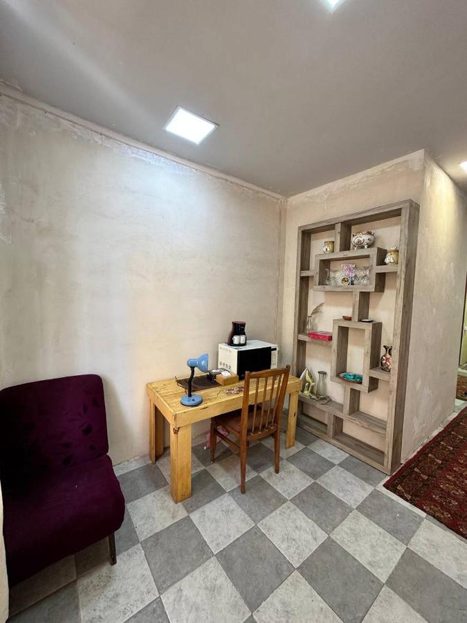 Appartamento Vahe'S Family Guests House Erevan Esterno foto