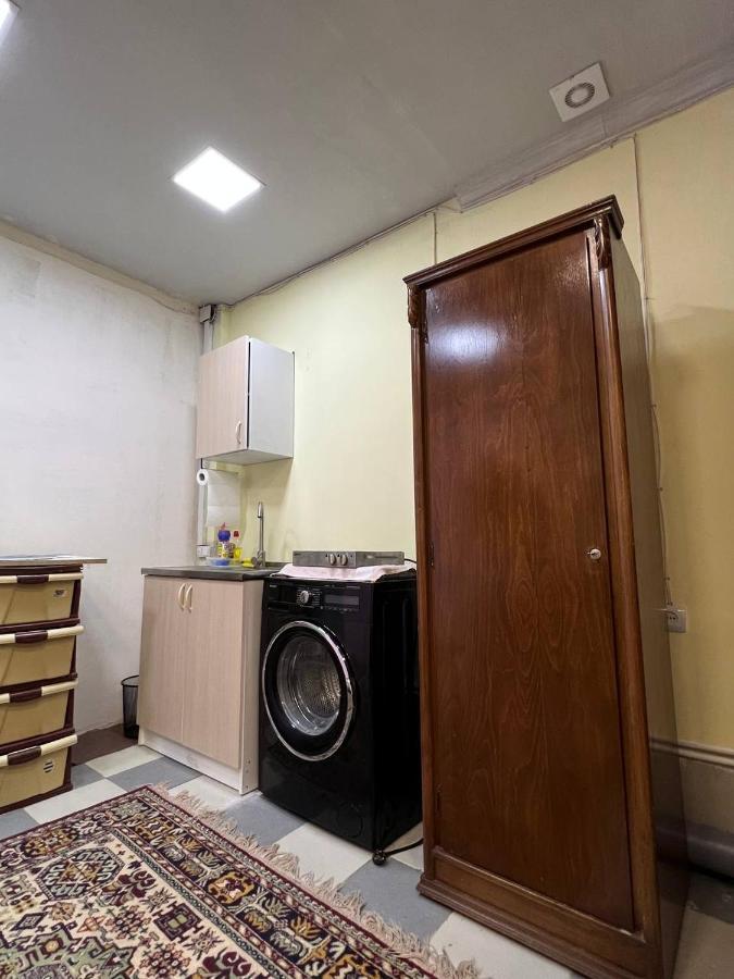 Appartamento Vahe'S Family Guests House Erevan Esterno foto