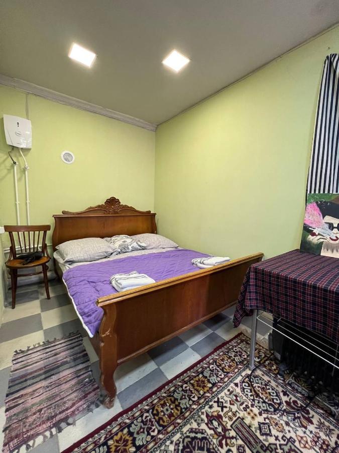 Appartamento Vahe'S Family Guests House Erevan Esterno foto