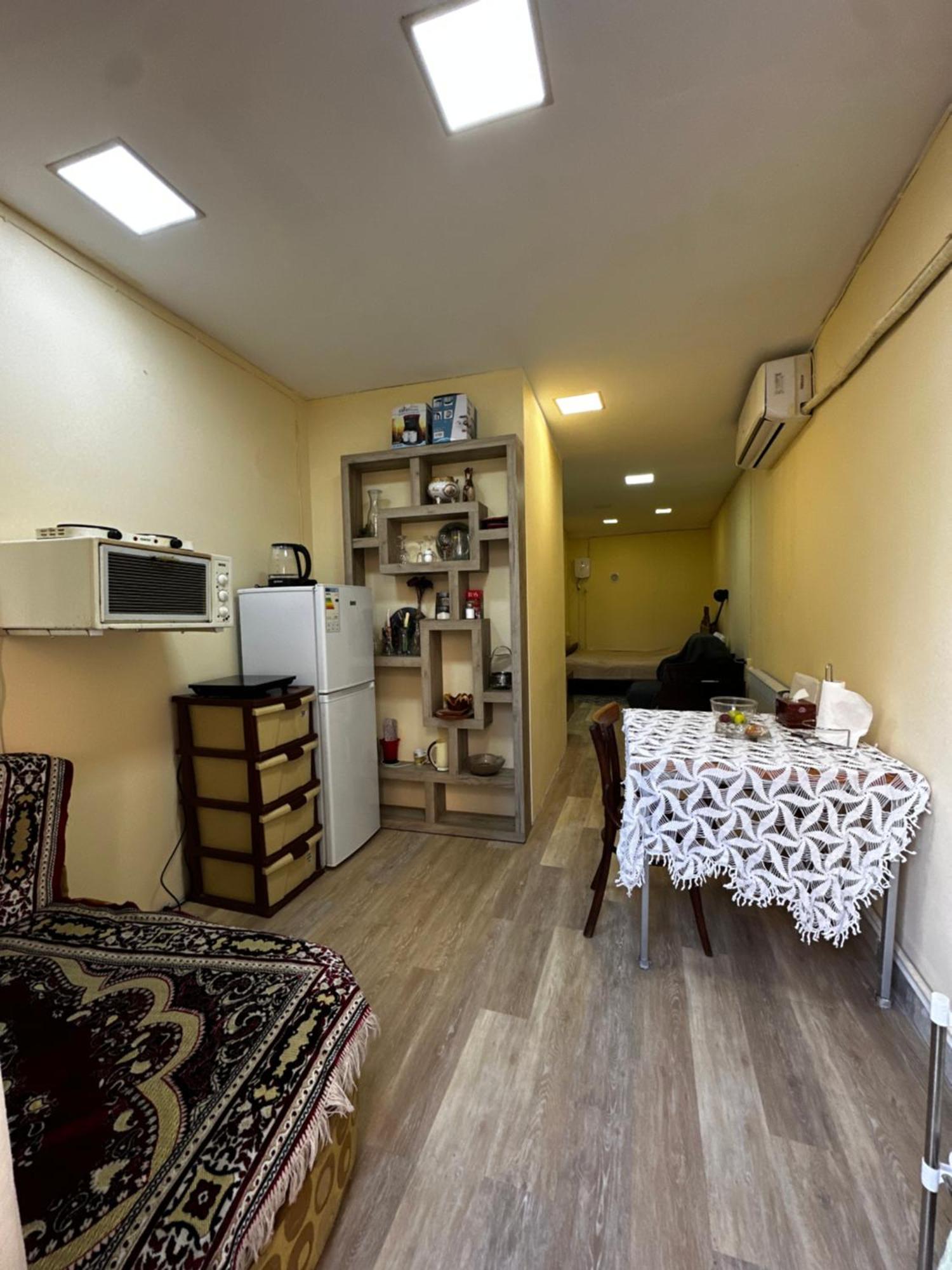 Appartamento Vahe'S Family Guests House Erevan Esterno foto